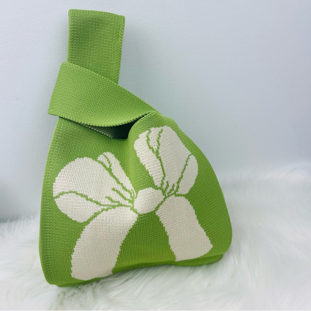 NWT Green/White Bowknot Compact Stylish Essentials Handheld Bag